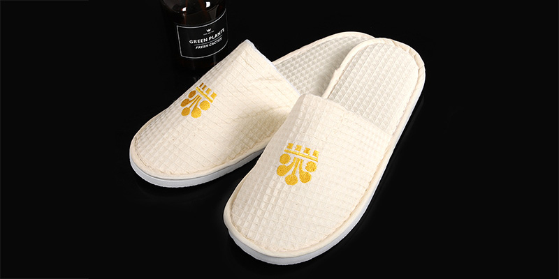 How to buy hotel disposable slippers? Haitian shares with you